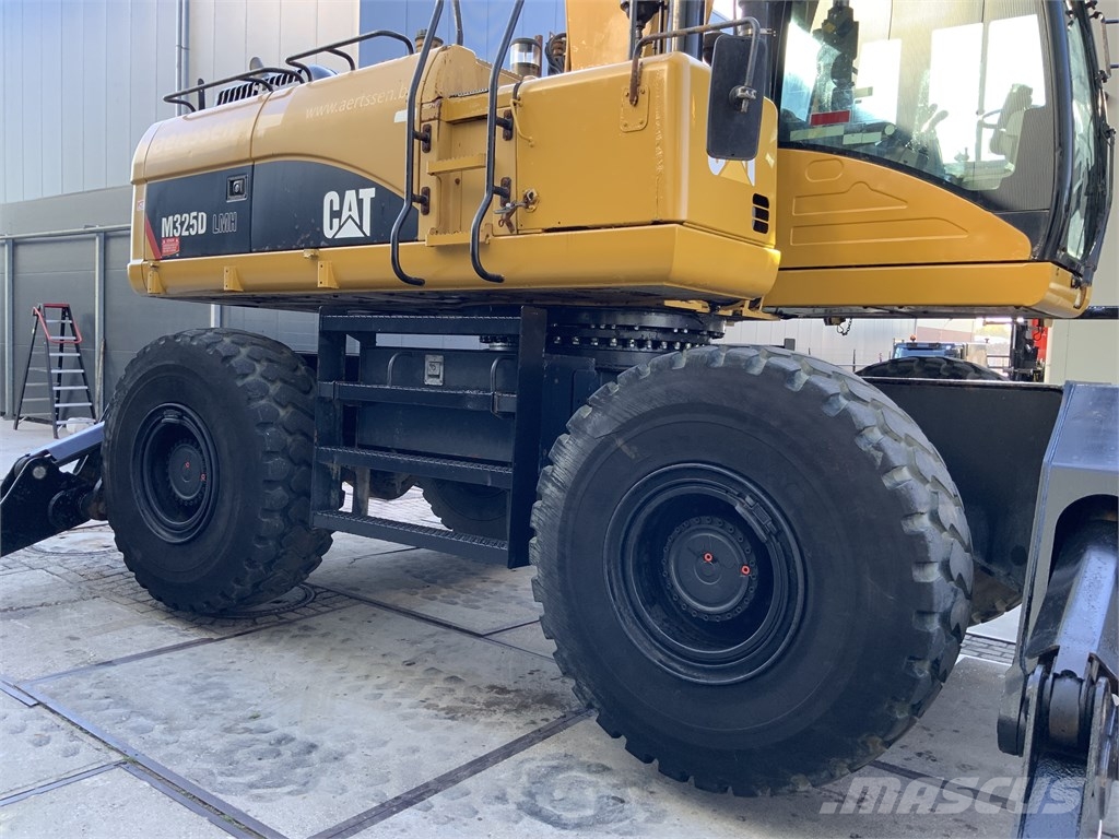 CAT 325 D MH Waste / industry handlers