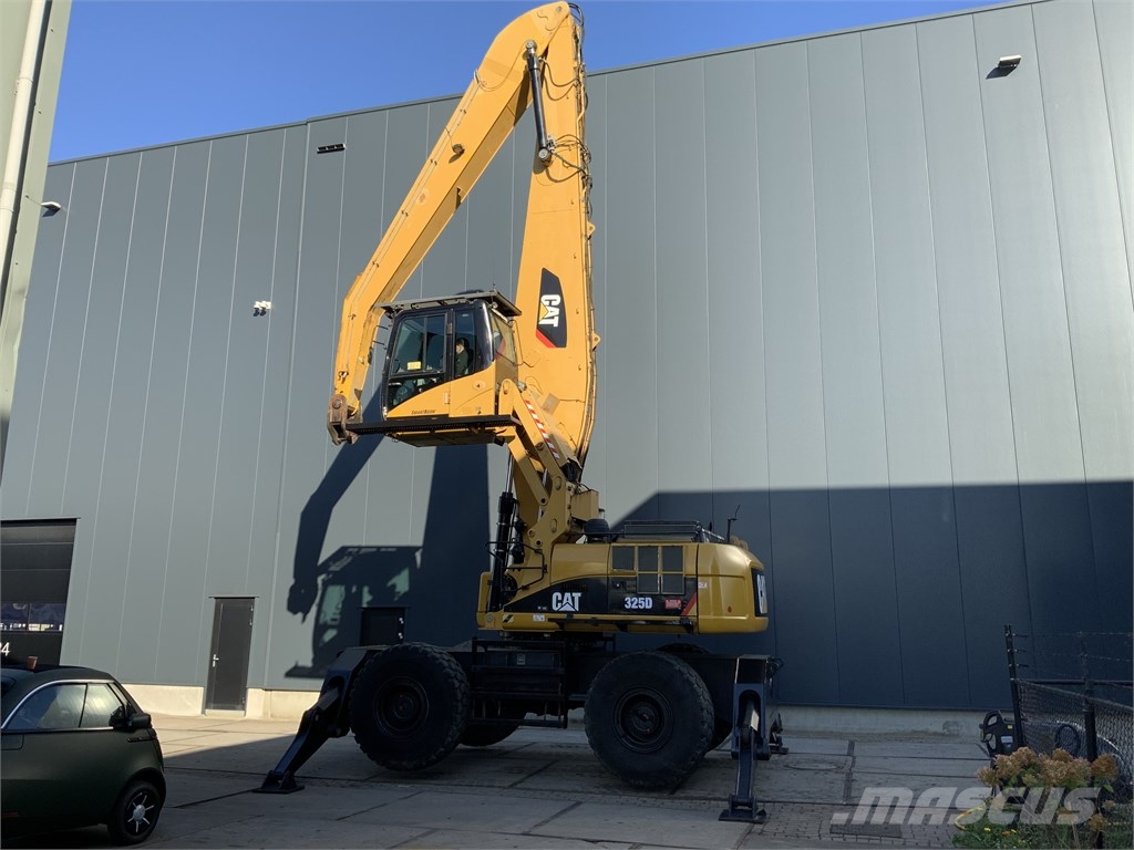 CAT 325 D MH Waste / industry handlers