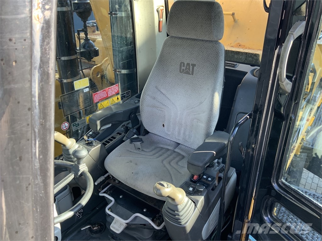 CAT M 325 D L MH Materialehåndteringsmaskiner