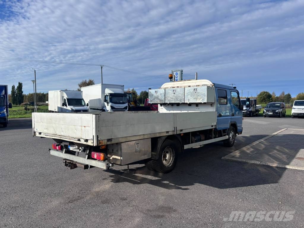 Mitsubishi Fuso Canter 1+6 شاحنات خفيفة/مفصلية الجوانب
