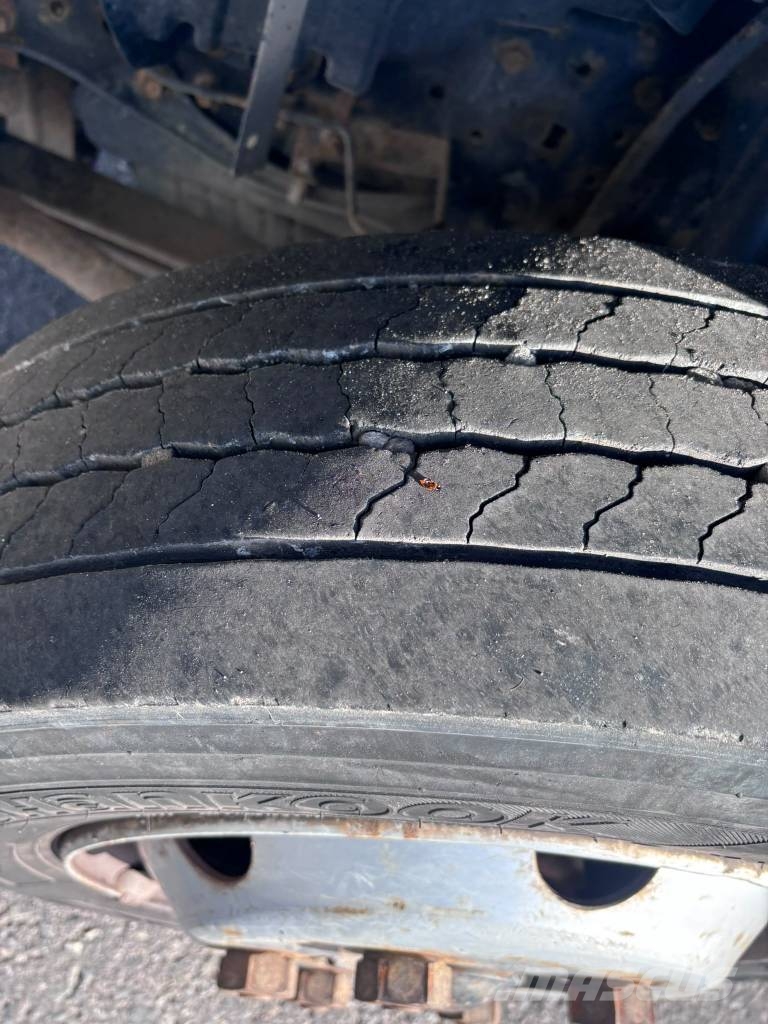 Mitsubishi Fuso Canter 1+6 شاحنات خفيفة/مفصلية الجوانب