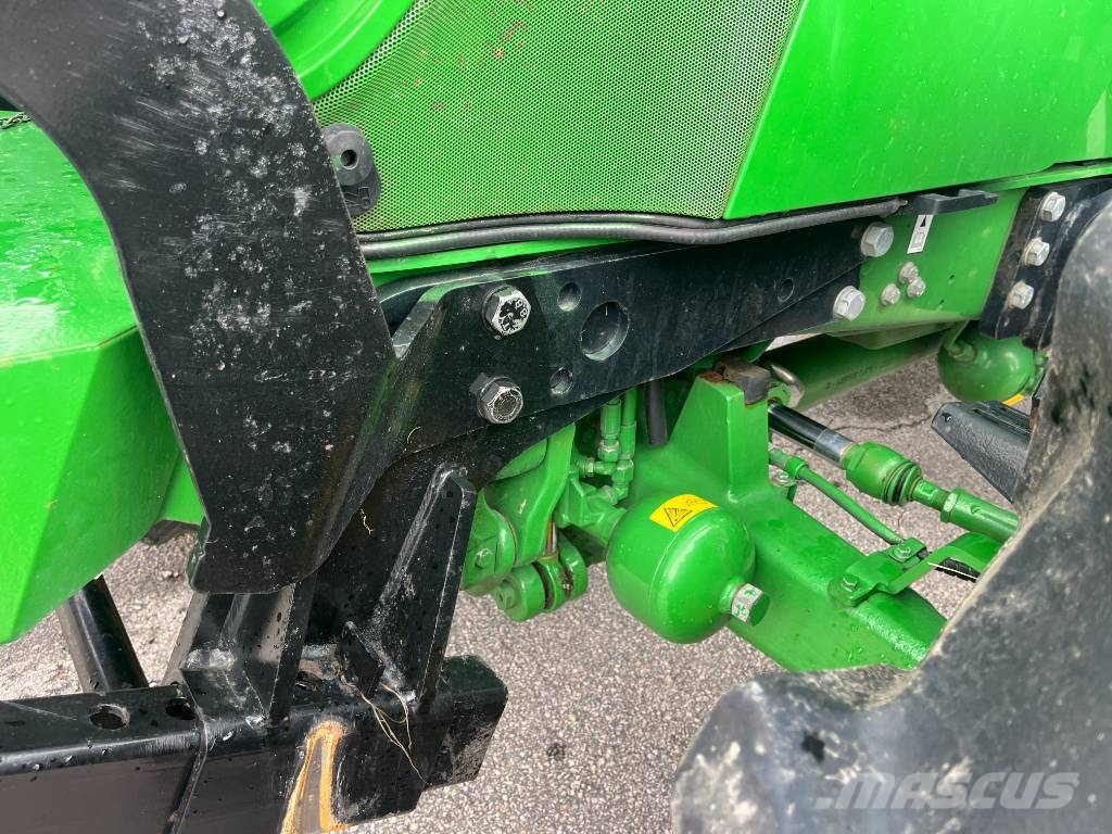 John Deere 6130 R Trattori