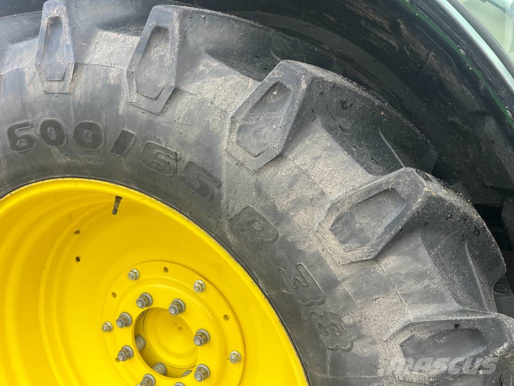 John Deere 6130 R Trattori