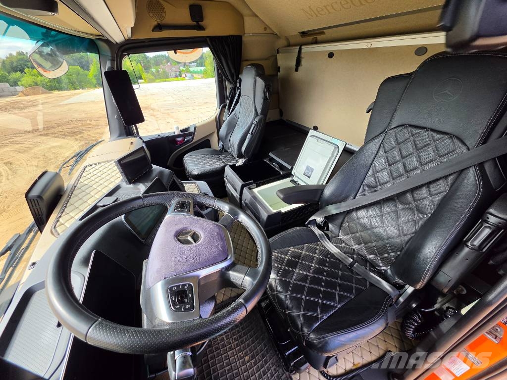 Mercedes-Benz Actros 963-4-A Prime Movers