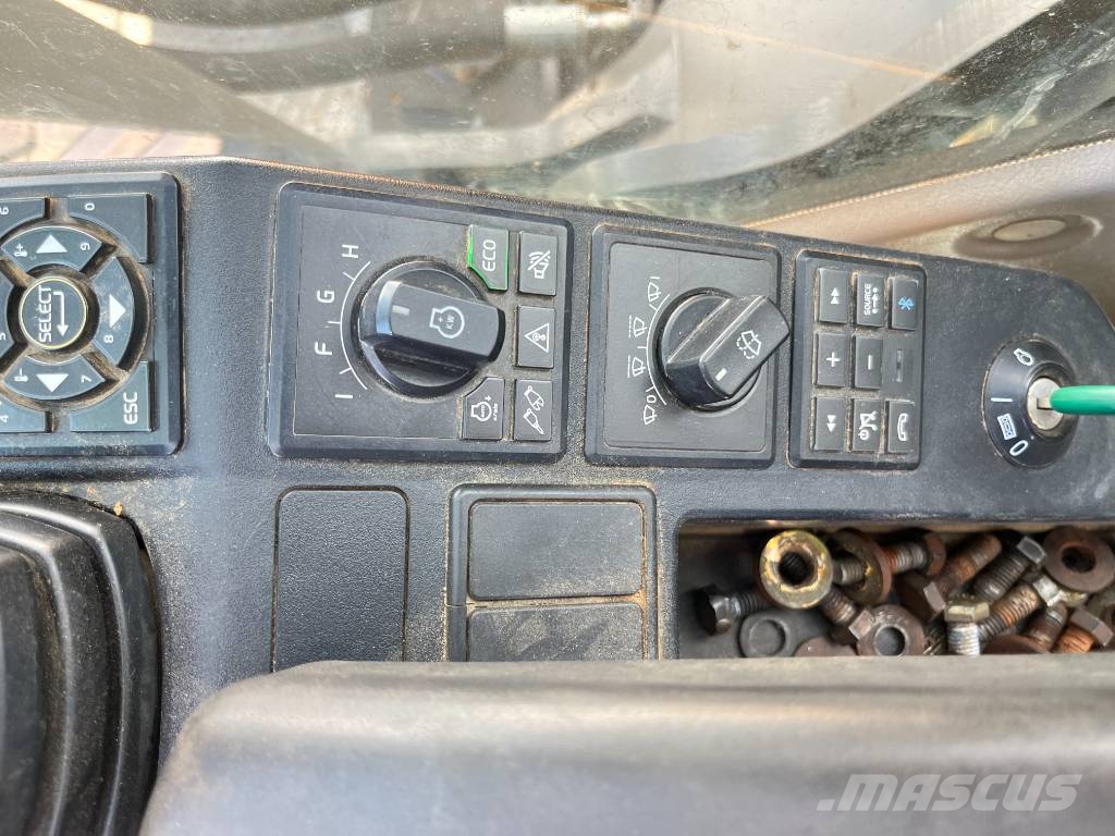 Volvo EC380EL - Automatic Greasing / Quick Coupler حفارات زحافة