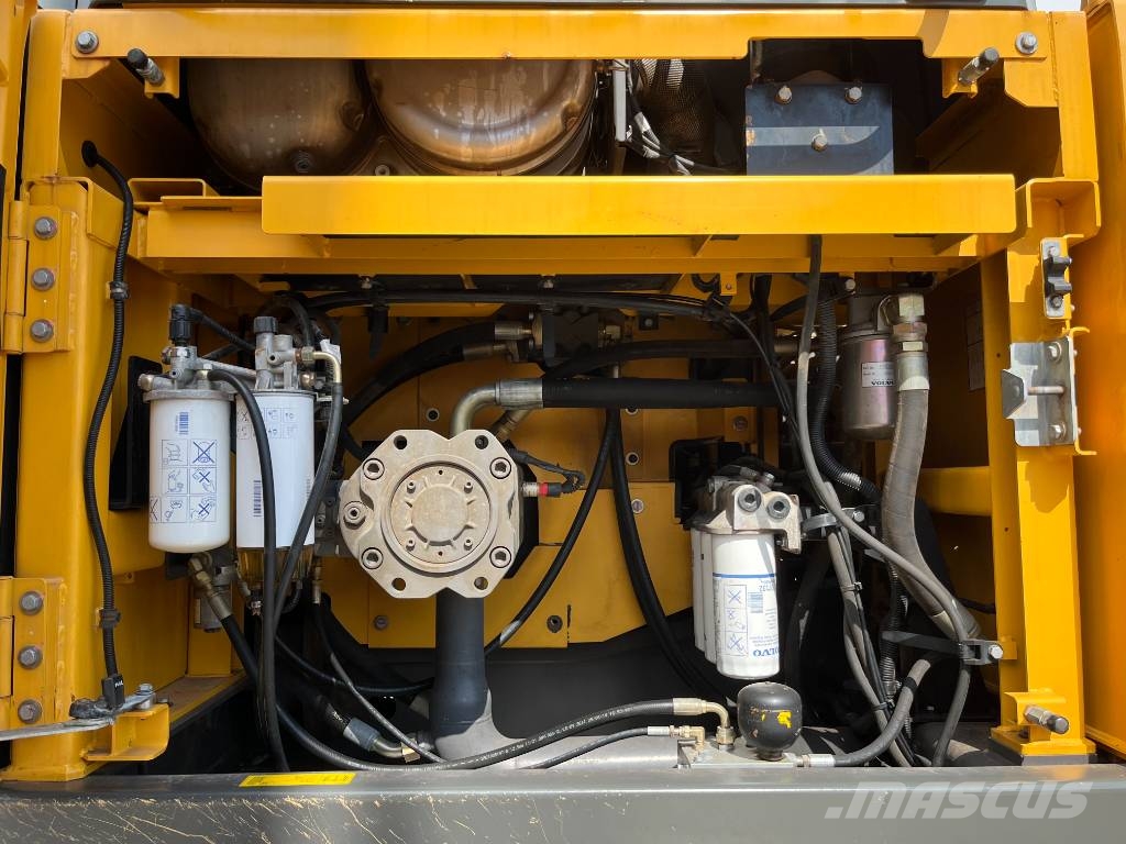 Volvo EC380EL - Automatic Greasing / Quick Coupler حفارات زحافة