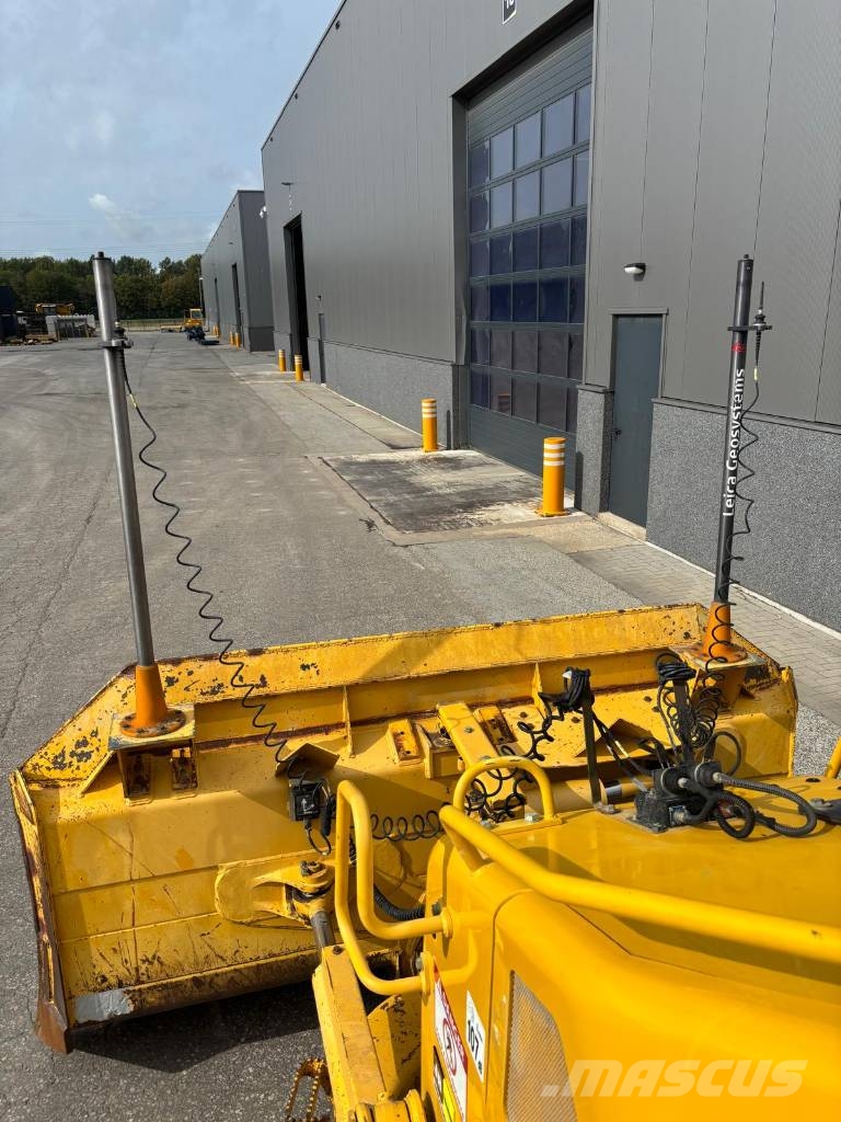 Komatsu D 61 EX-23 (GPS Prepared) Pásové dozery