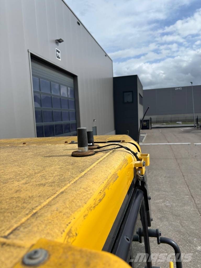 Komatsu D 61 EX-23 (GPS Prepared) Pásové dozery