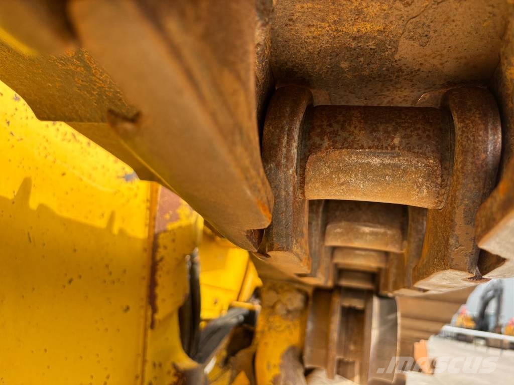Komatsu D 61 EX-23 (GPS Prepared) Pásové dozery