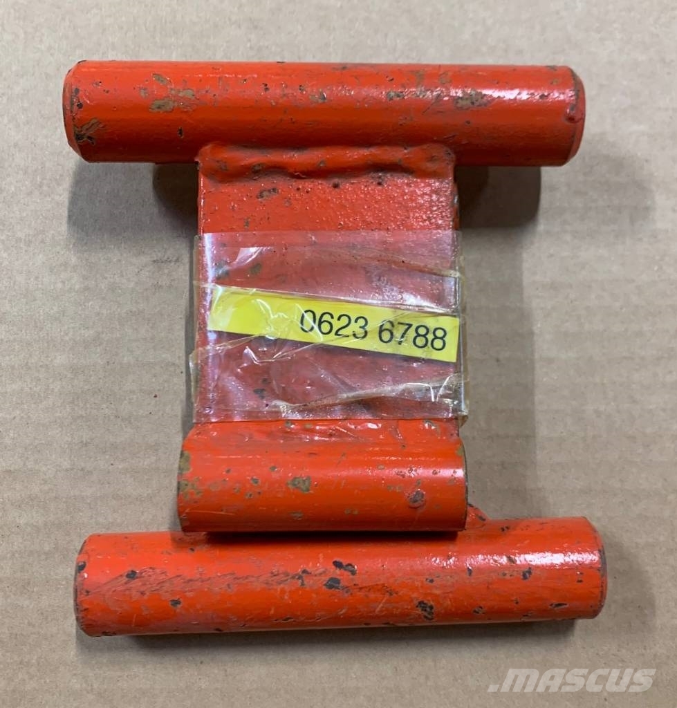 Deutz-Fahr Bracket 06236788, 6236788, 0623 6788, 0623-6788 履带、链条和底盘