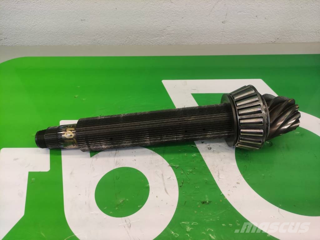 Fendt 818 Favorit PINION SHAFT 822100410011 Chassis