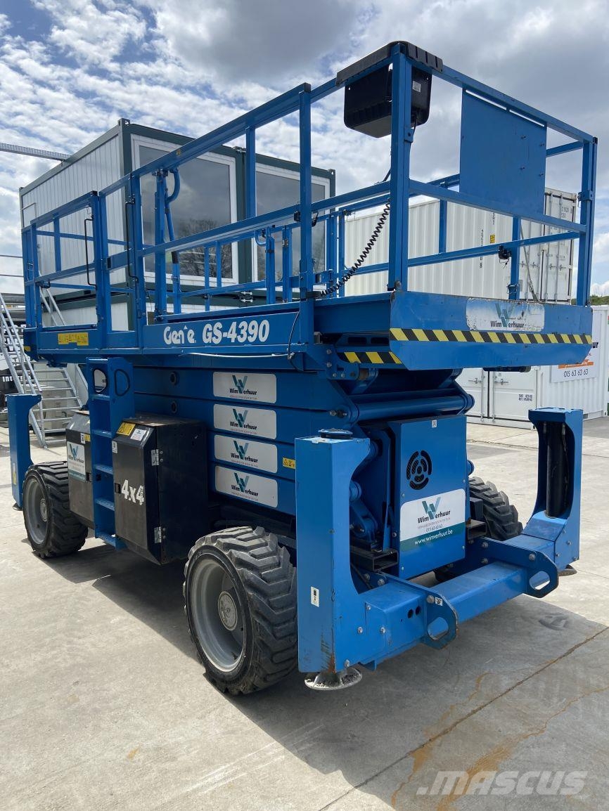 Genie GS4390RT (3214) رافعات مقصية الشكل