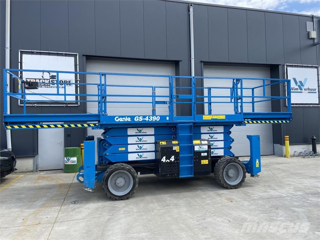 Genie GS4390RT (3214) رافعات مقصية الشكل