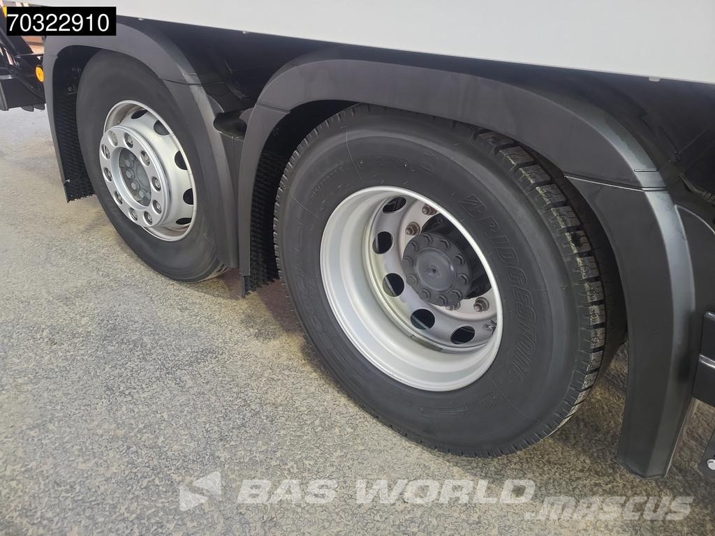 Mercedes-Benz Actros 2532 6X2 2000kg Ladebordwand Steering Axle Skapbiler