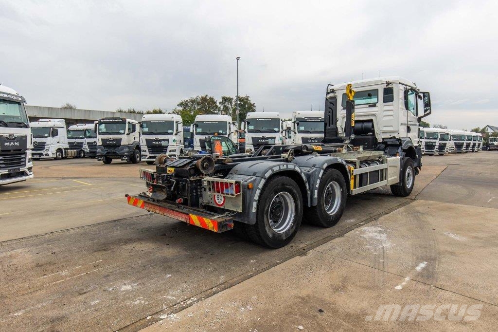 MAN TGS 33.470 BL - 61.000 KM アームロール