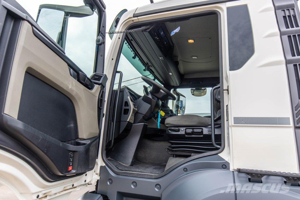 MAN TGS 33.470 BL - 61.000 KM アームロール