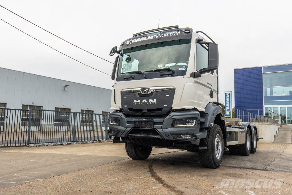 MAN TGS 33.470 BL - 61.000 KM アームロール