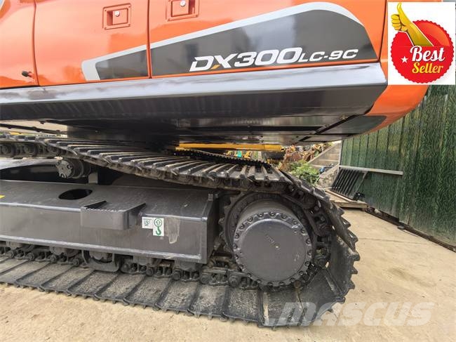 Doosan DX 300 LC 履带挖掘机