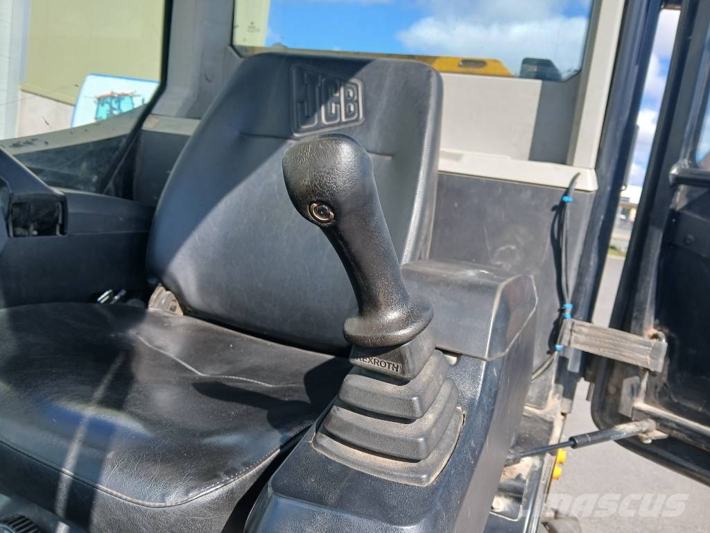 JCB PowerBoom 210T Schrankladers