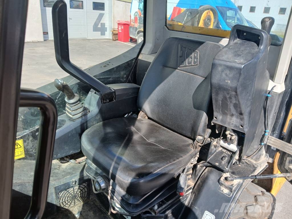 JCB PowerBoom 210T Schrankladers
