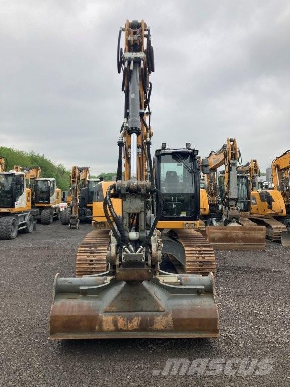 Liebherr R920 Compact حفارات زحافة