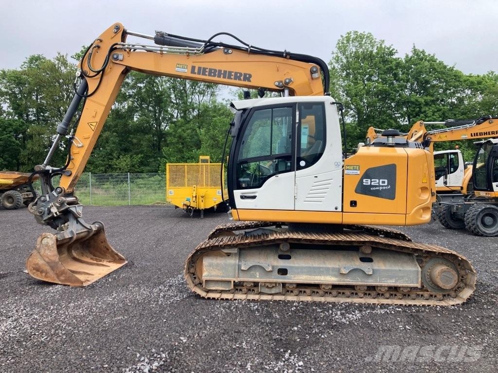 Liebherr R920 Compact حفارات زحافة