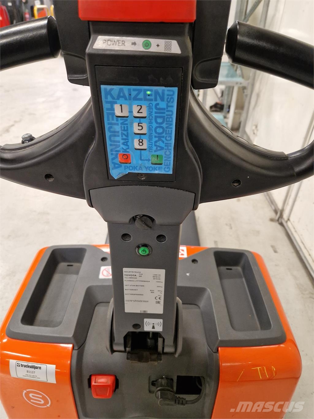 Toyota LWE130 Käyden ajettavat pinoamistrukit