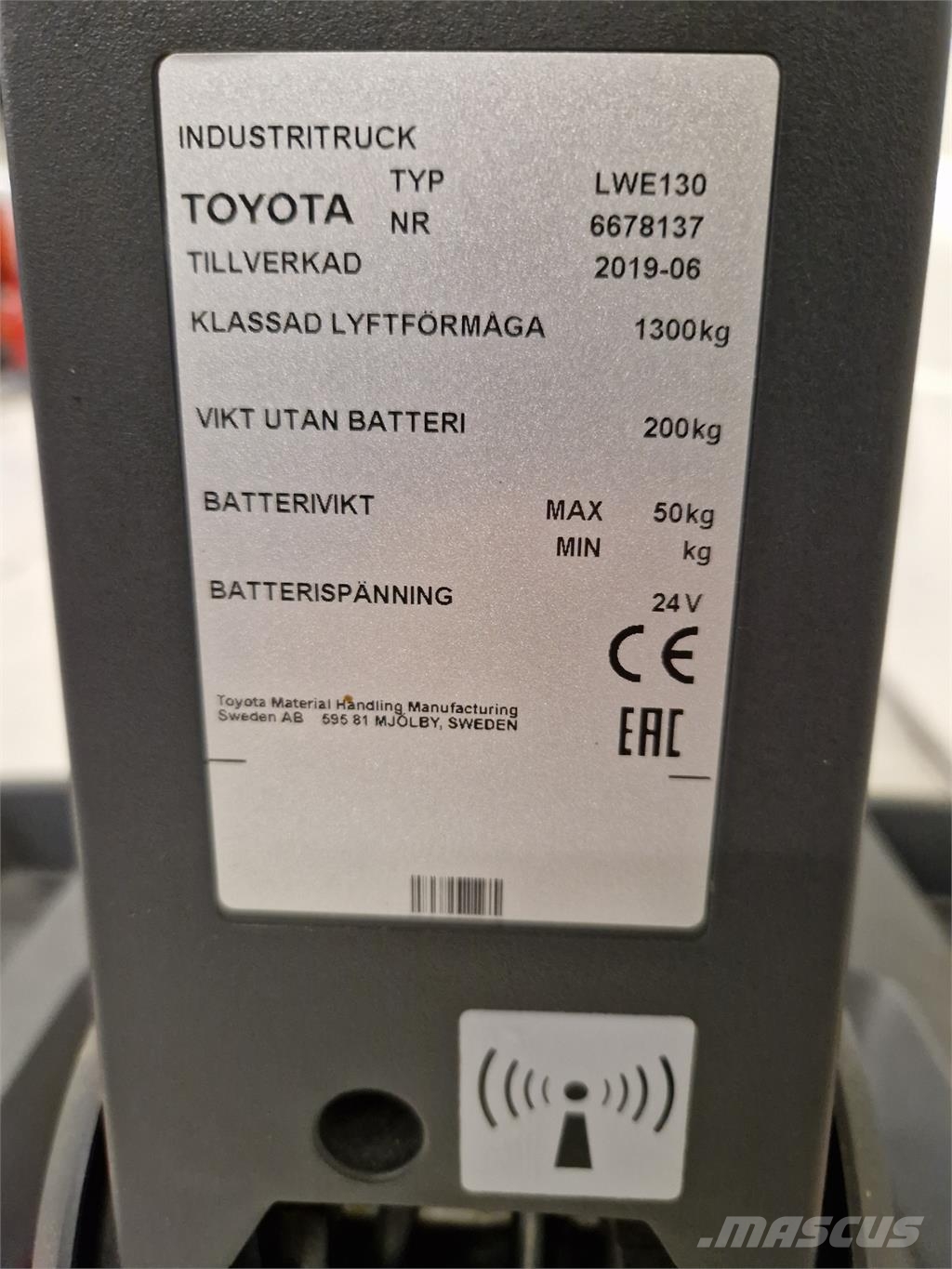 Toyota LWE130 Käyden ajettavat pinoamistrukit