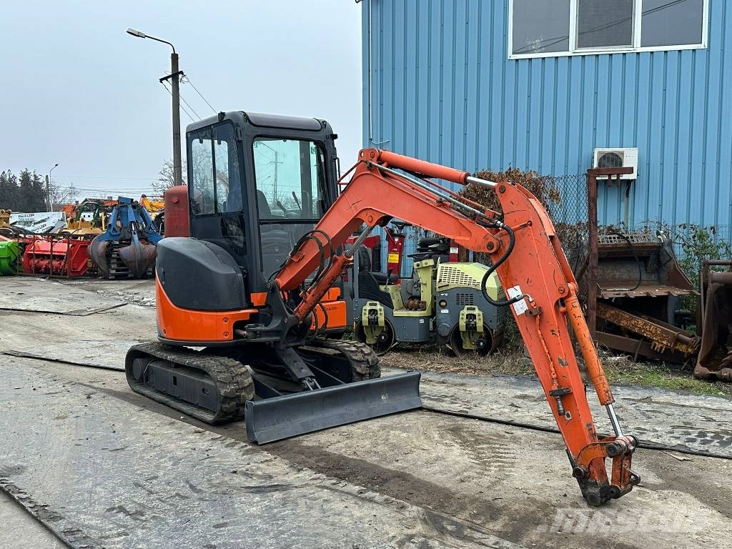 Hitachi ZX 27 U-2 Minibagger < 7t