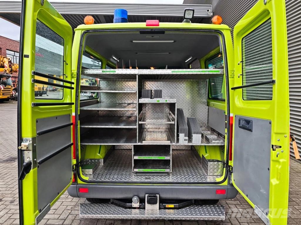 Mercedes-Benz Sprinter 314 4x4 Petrol Feuerwehr 9900 KM! Пожарни камиони