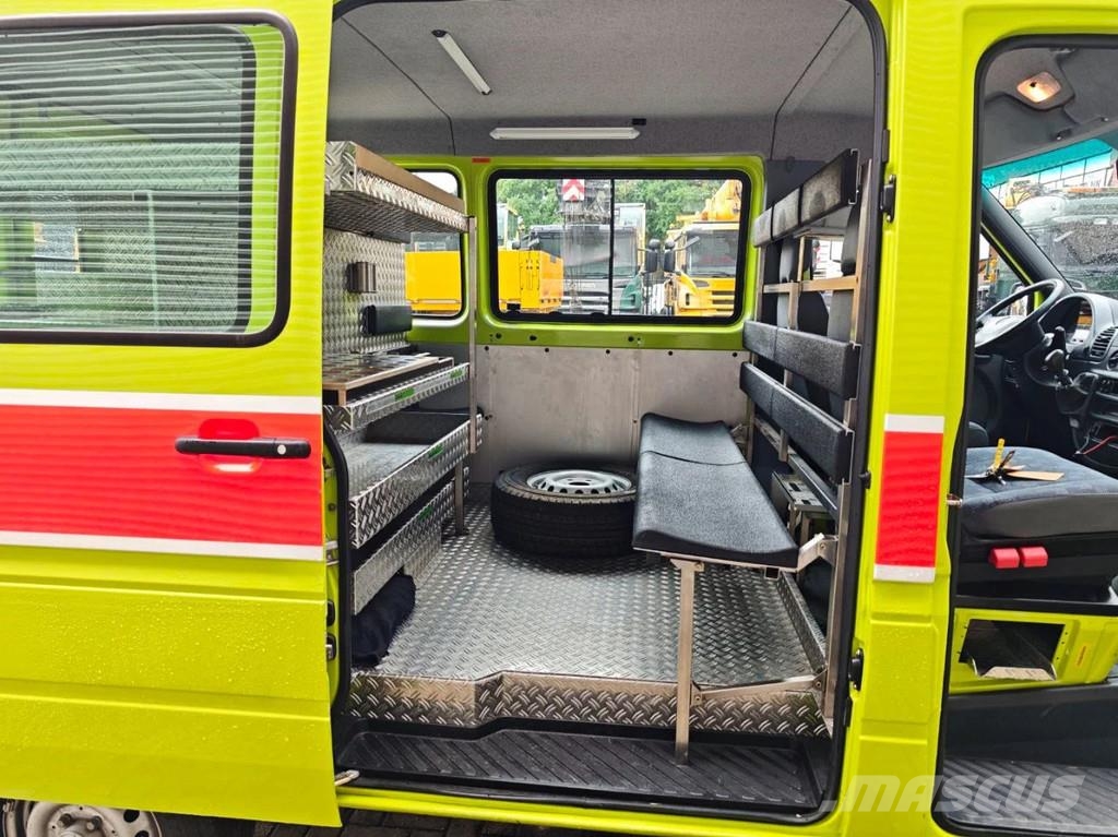 Mercedes-Benz Sprinter 314 4x4 Petrol Feuerwehr 9900 KM! Пожарни камиони
