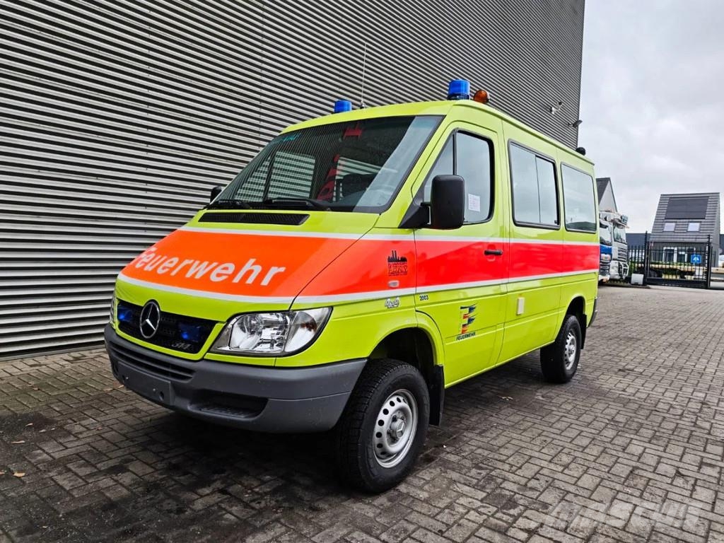 Mercedes-Benz Sprinter 314 4x4 Petrol Feuerwehr 9900 KM! Пожарни камиони
