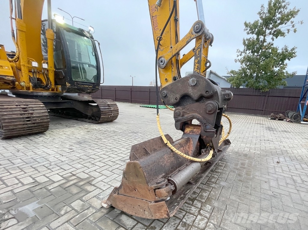 JCB JS 130 LC selling by parts Pelle sur chenilles