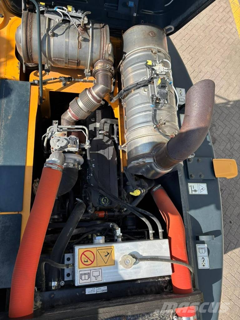 Hyundai HW 140 Excavadoras de ruedas