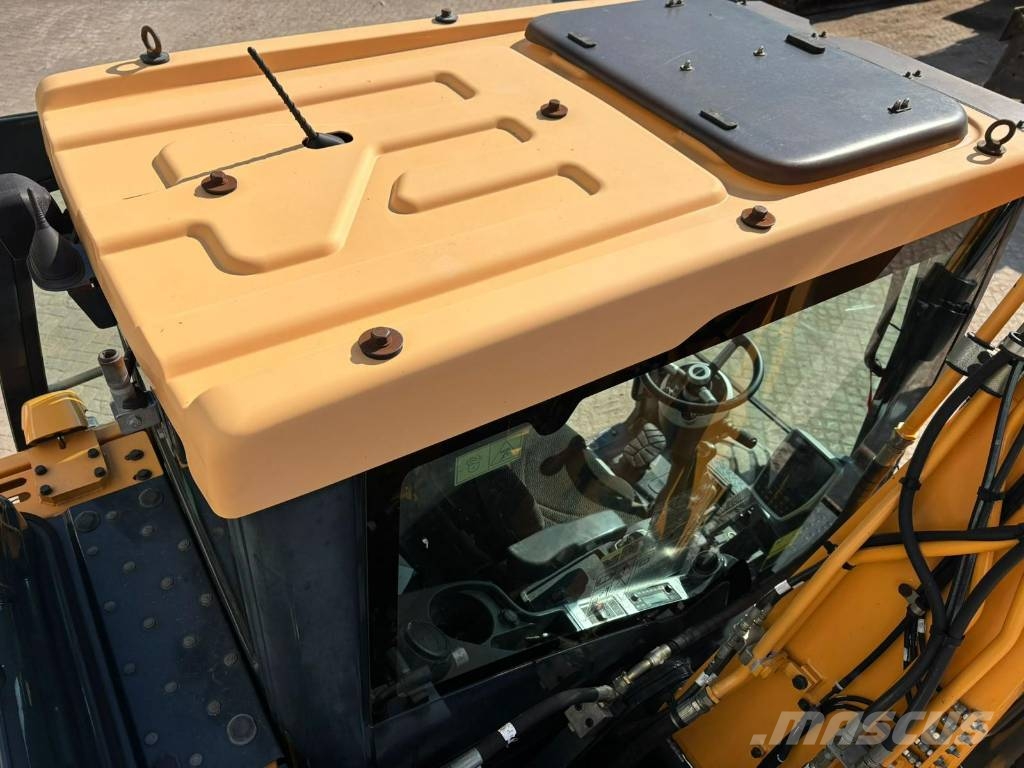 Hyundai HW 140 Excavadoras de ruedas