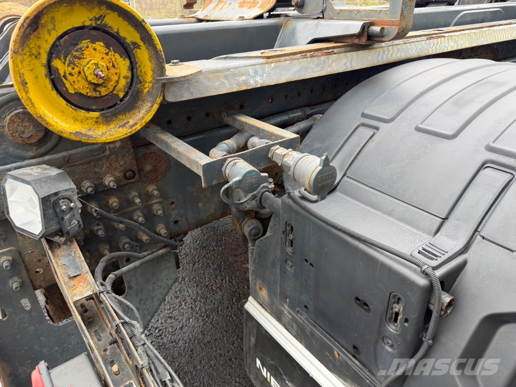 Volvo FH13 460 8x2*6 アームロール