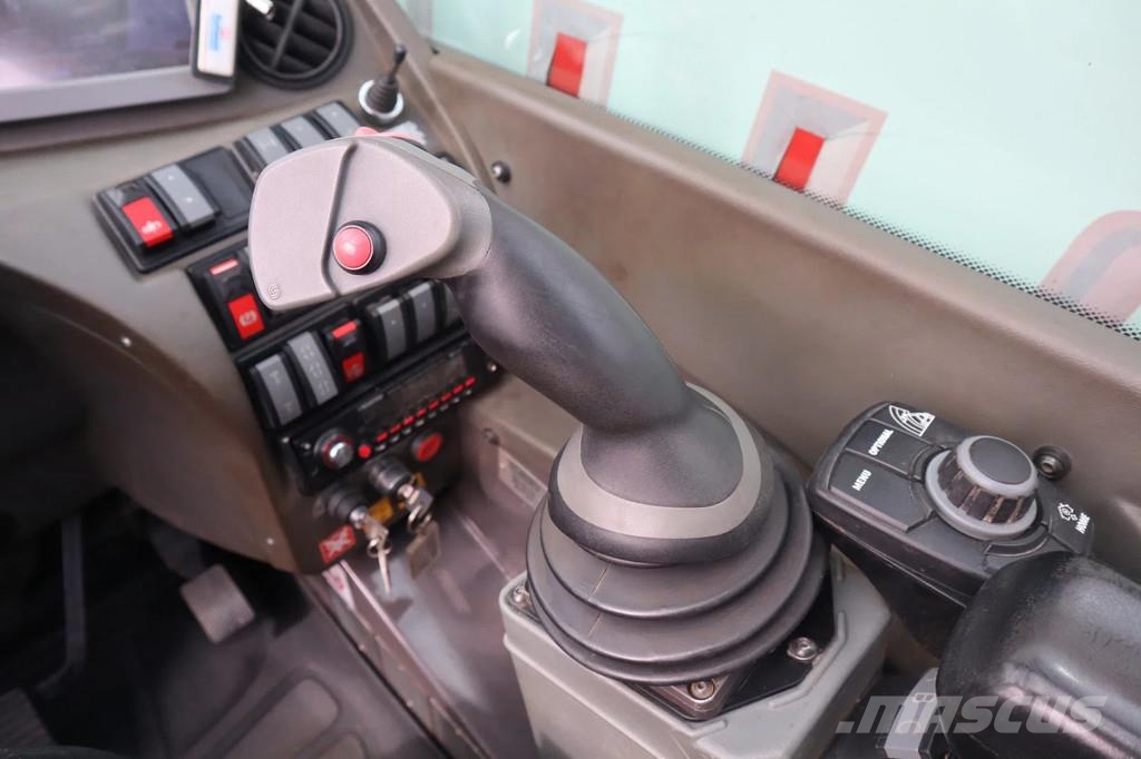 Manitou MRT3255 + | HYDR. FORKS | REMOTE CONTROL Телескопічні навантажувачі