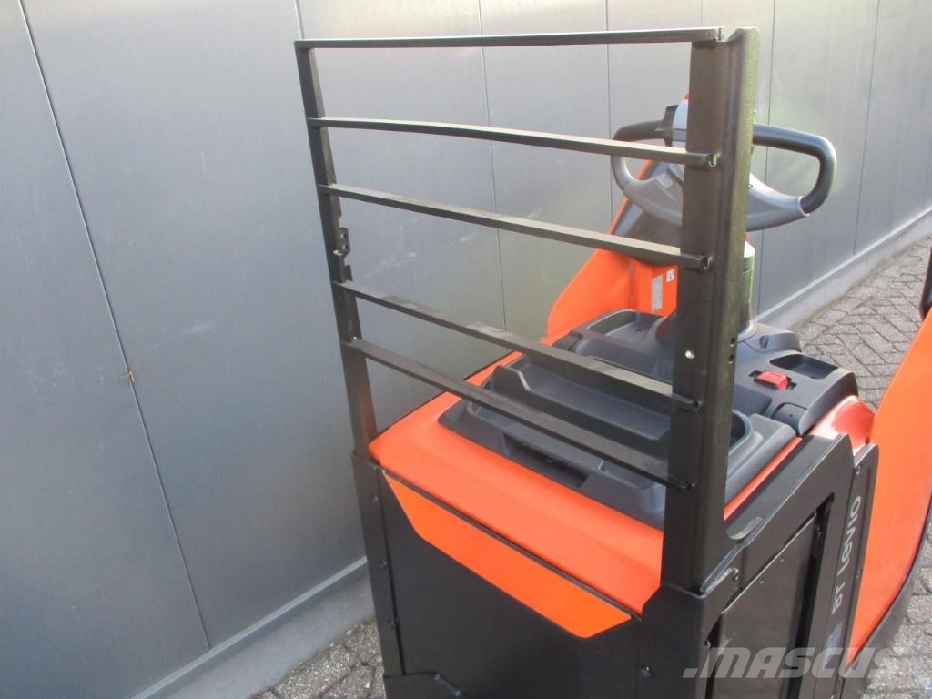Toyota LPE250 Vezetőállásos alacsony emelőkocsi