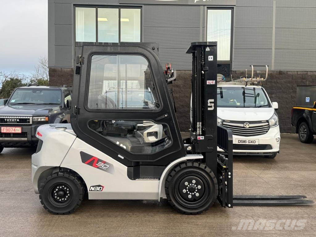 UN Forklift 30 Diesel heftrucks