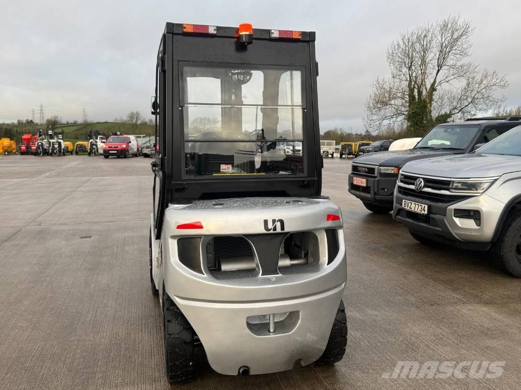 UN Forklift 30 Diesel heftrucks