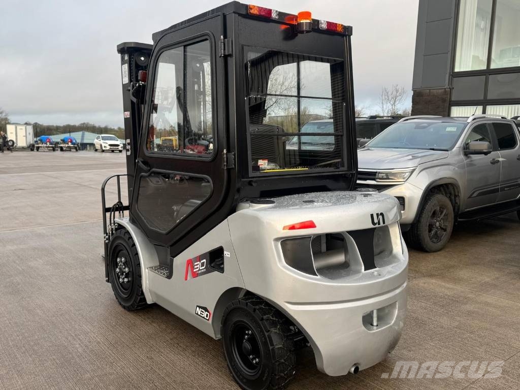UN Forklift 30 Diesel heftrucks