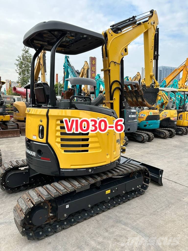 Yanmar VIO30 Bageri guseničari