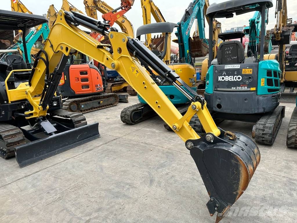 Yanmar VIO30 Bageri guseničari