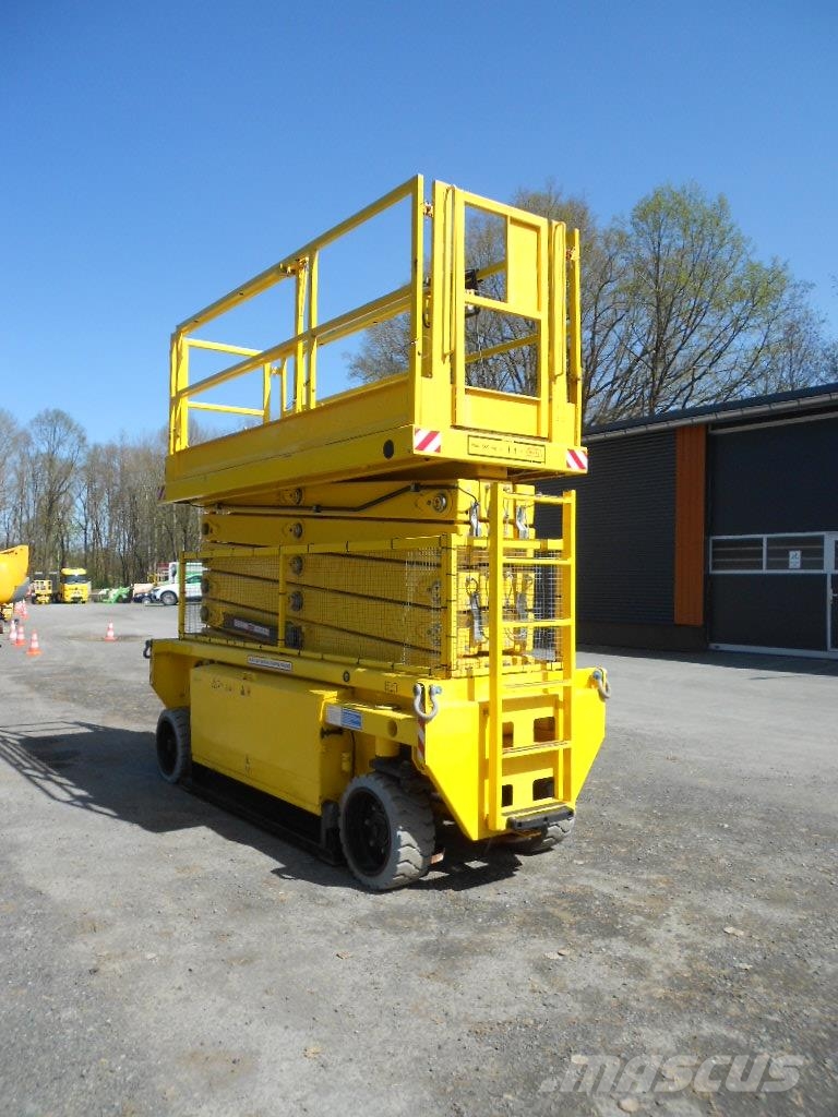 Holland Lift HL190E12 剪式升降機