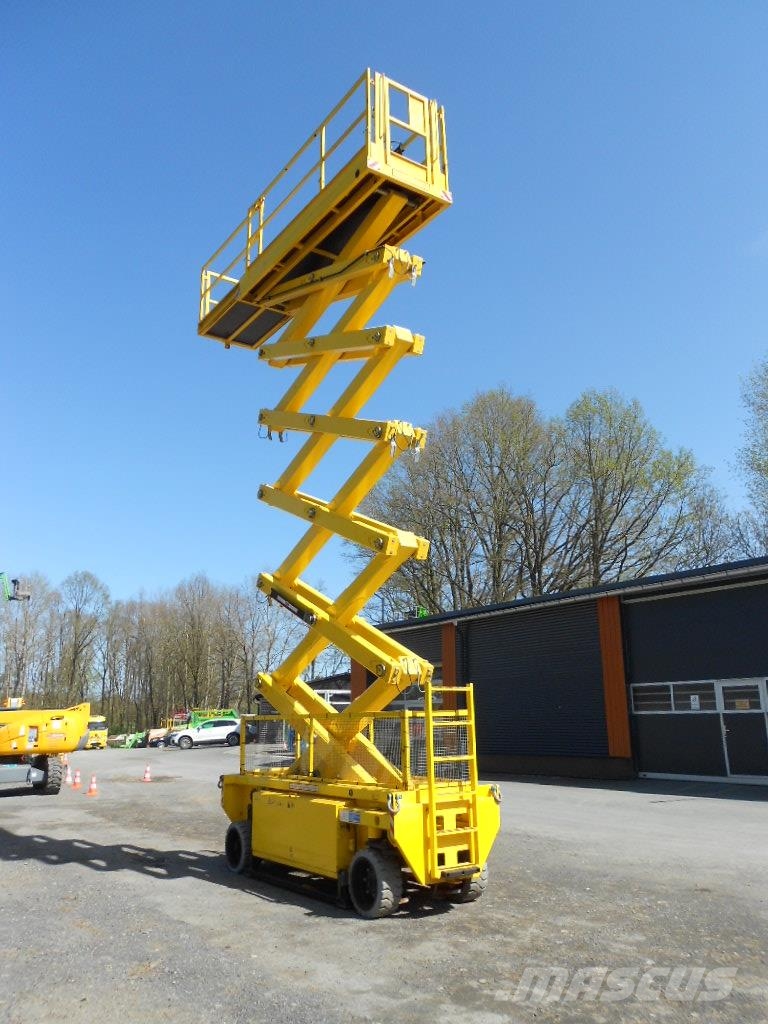 Holland Lift HL190E12 剪式升降機