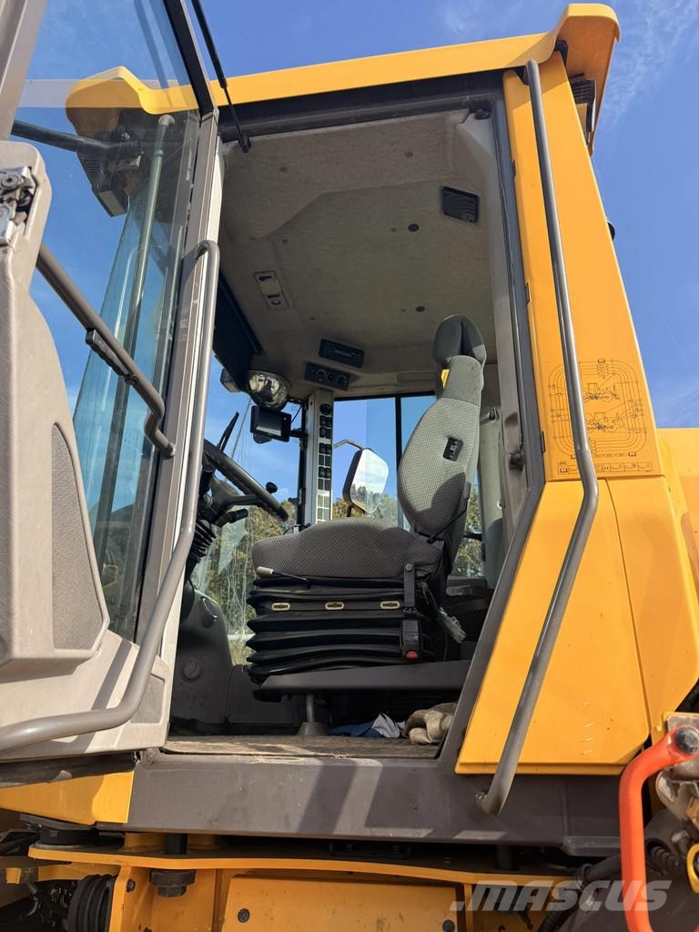 Volvo L60G L60G 輪胎式裝載機