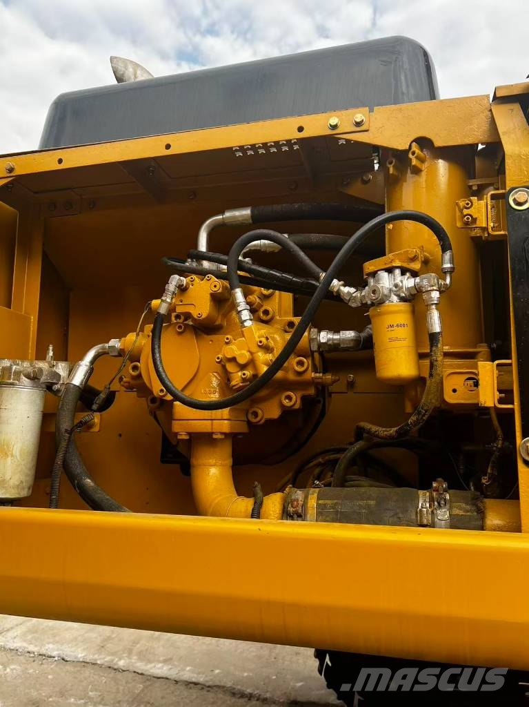 CAT 330 B L 履带挖掘机