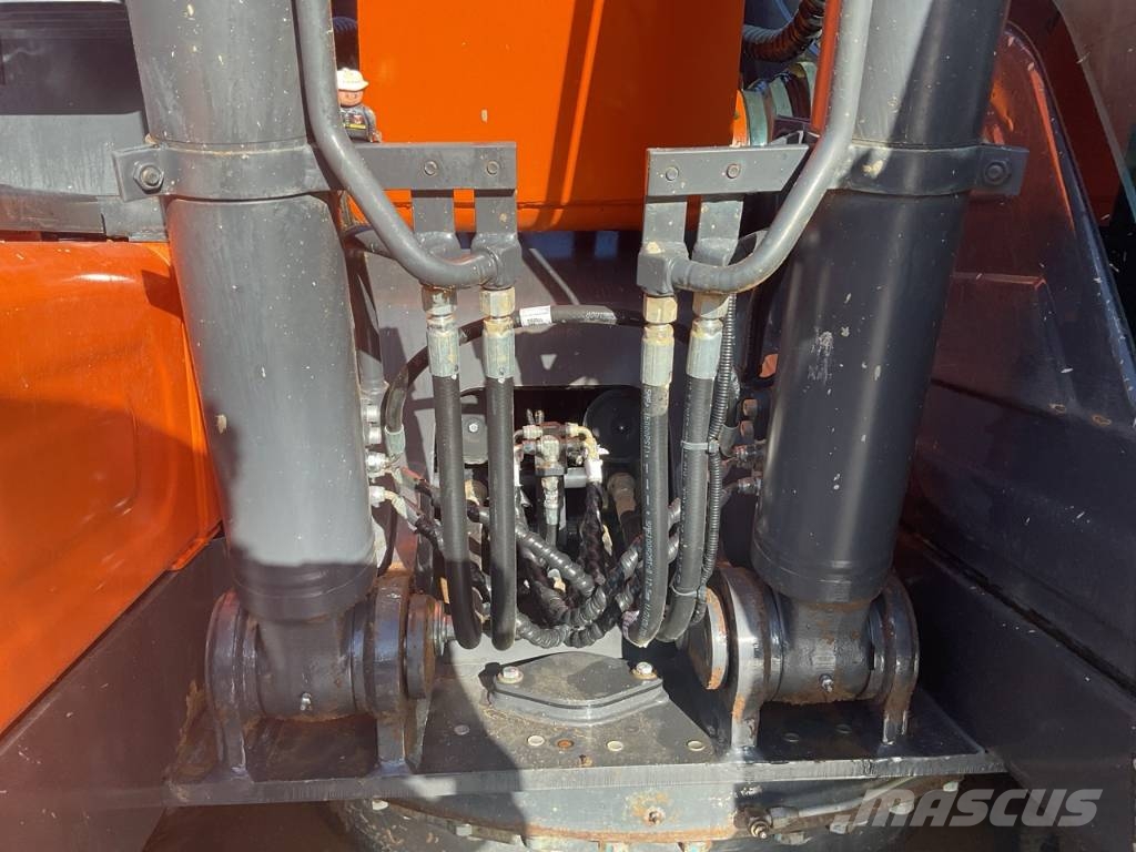 Doosan DX140LC-7 Raupenbagger