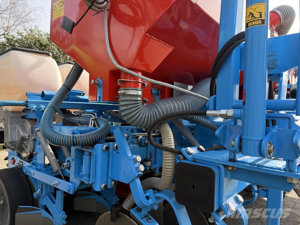 Monosem NG4 - 6 rij maiszaaimachine مثاقيب