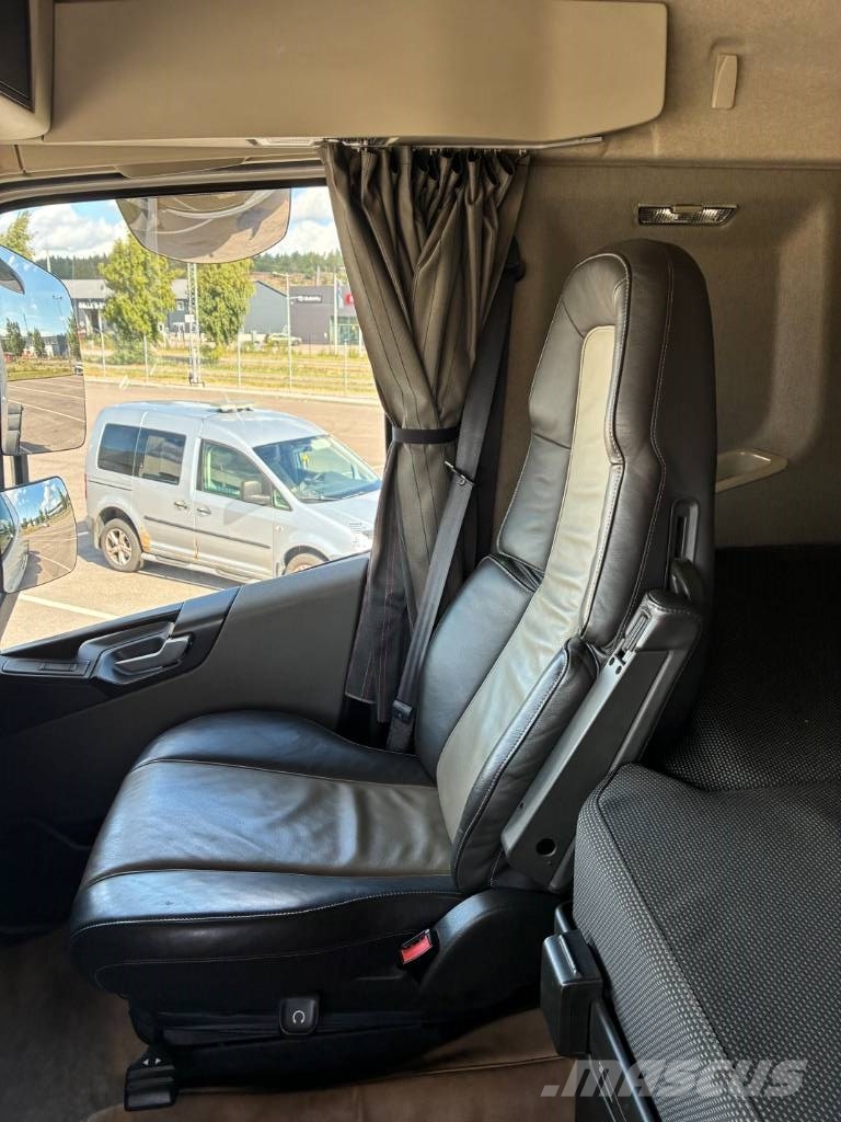 Volvo FH 540 Camiones polibrazo